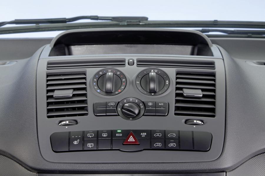  Mercedes-Benz Vito 2011 года  (фото 15 из 78)